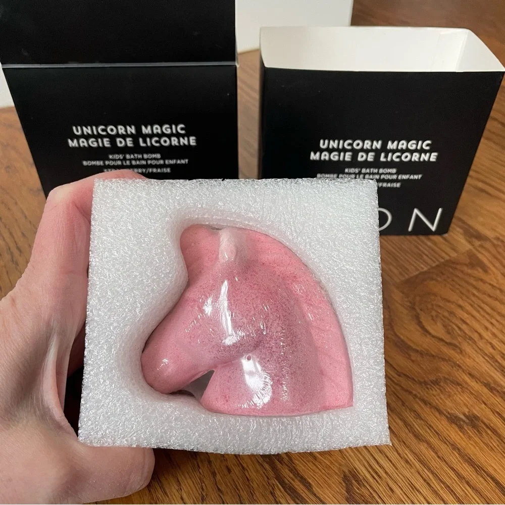 Avon Unicorn Magic Kids' Bath Bomb - Black Box New